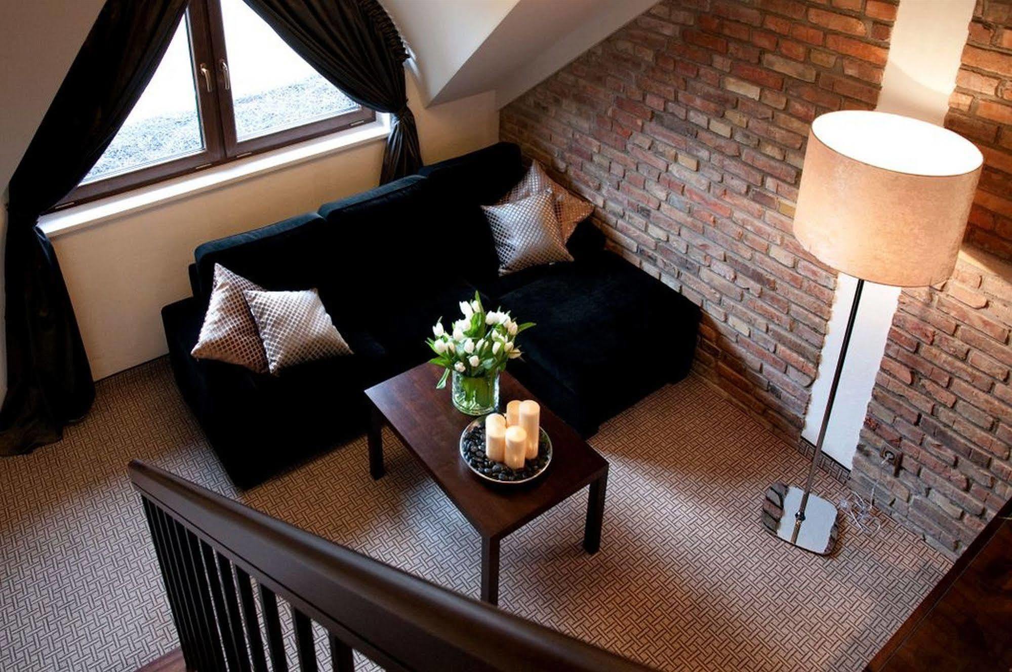 Hotel Remes Opalenica Eksteriør billede
