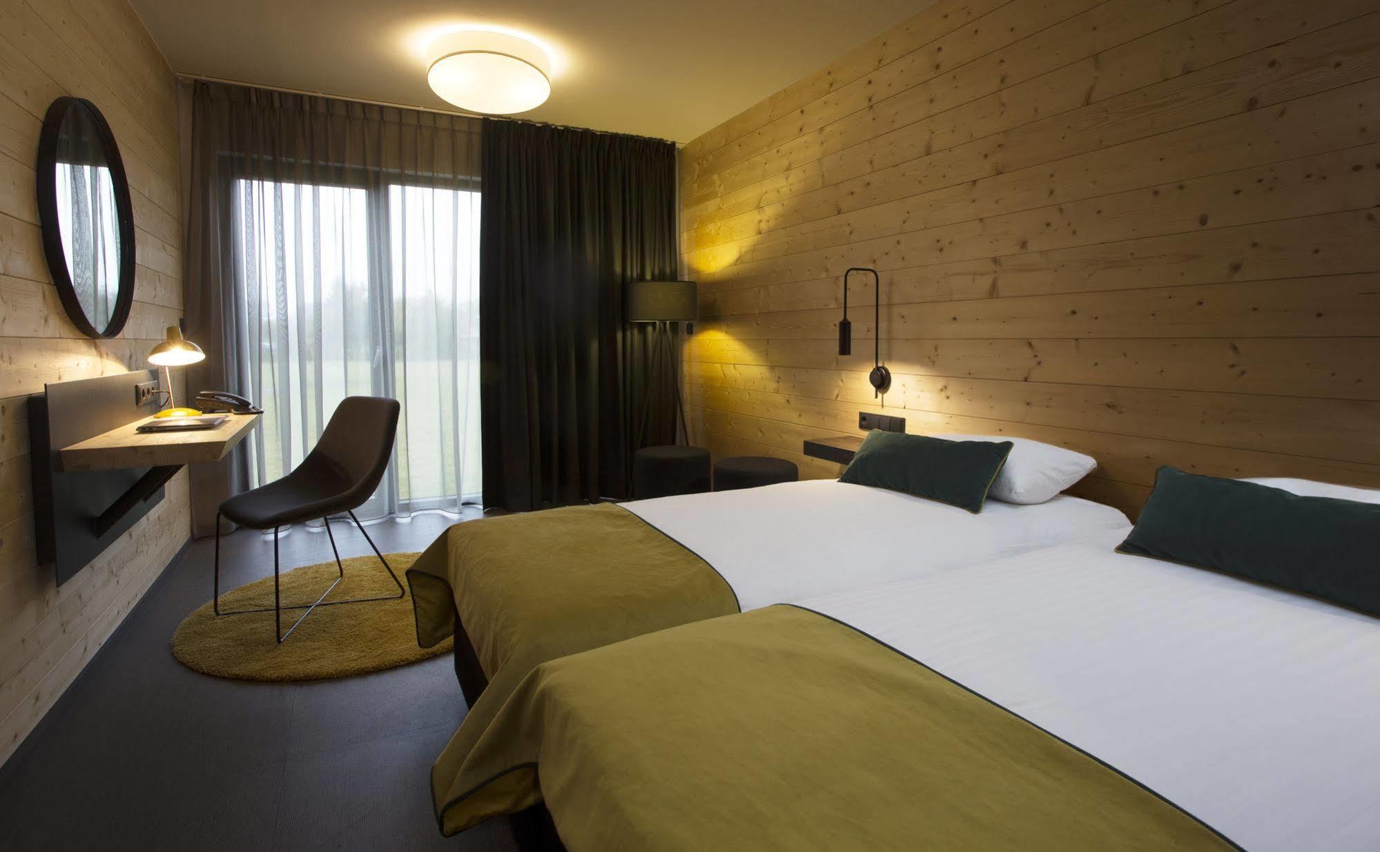 Hotel Remes Opalenica Eksteriør billede